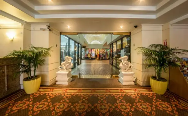 Olyver Hotel 4